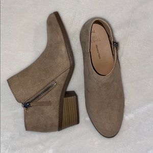 Women’s ankle boots